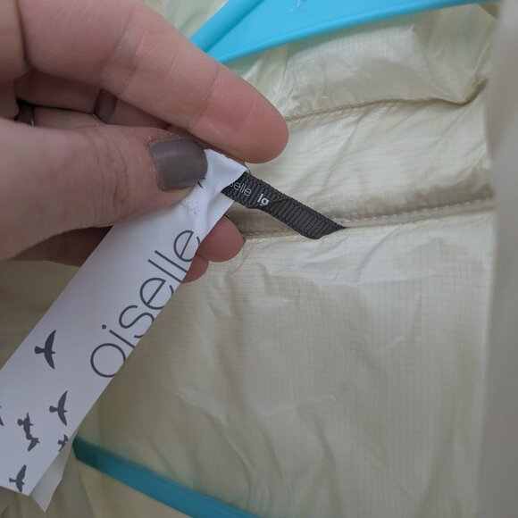 Oiselle Kara Puffy Shacket (NWT) - Picture 3 of 5